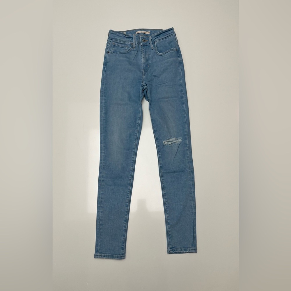 EUC levi’s 721 high rise skinny jeans sz 24 x 28 light wash